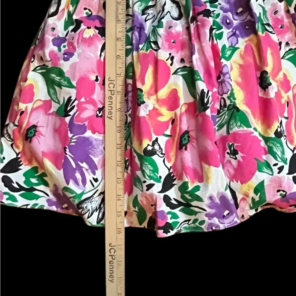 Fun Floral 90โs Dress with flair skirt - - Picture 8 of 13
